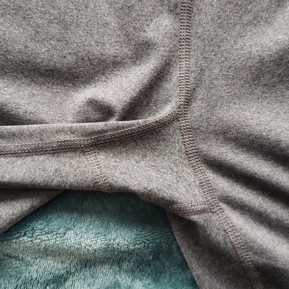 Under Armour capris - Picture 5 of 5